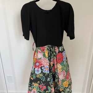 T Juniors Black and Floral Dress Size 5